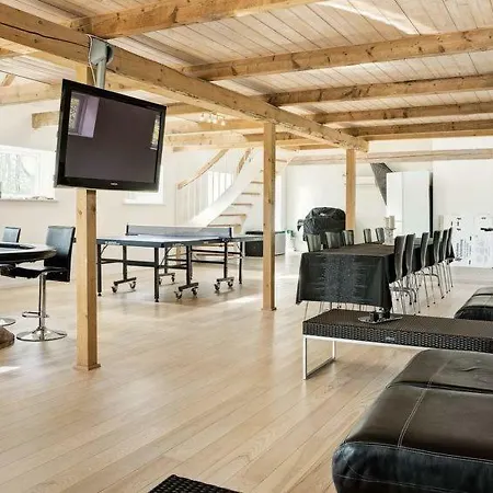 Gamlevaelde Sleeps 20 Wifi 度假居